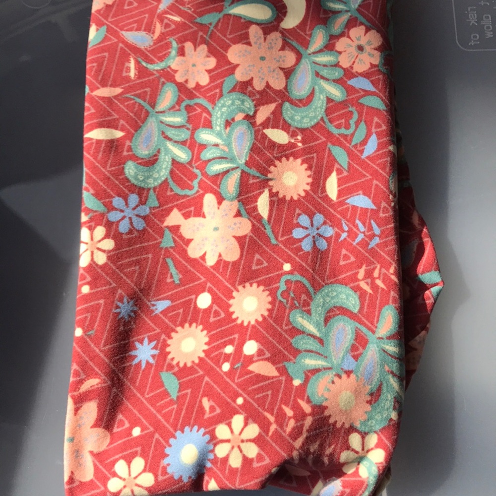 RESERVED BUNDLE LuLaRoe TC Leggings and Alex & Ani